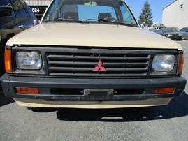 1988  MITSUBISHI MIGHTY MAX BEIGE 4CYL AT SHORT BED 153719